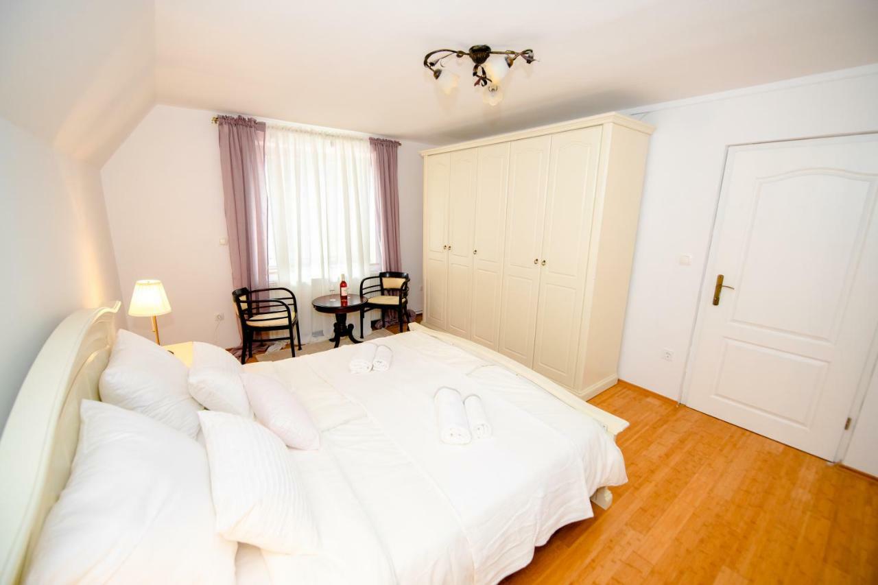 Apartment With View Zirovnica ภายนอก รูปภาพ