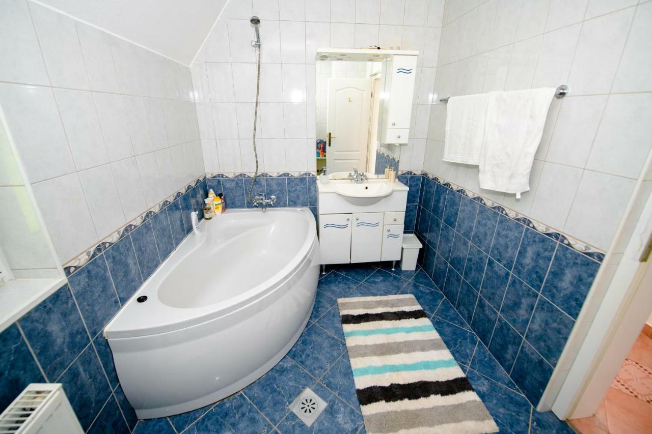 Apartment With View Zirovnica ภายนอก รูปภาพ