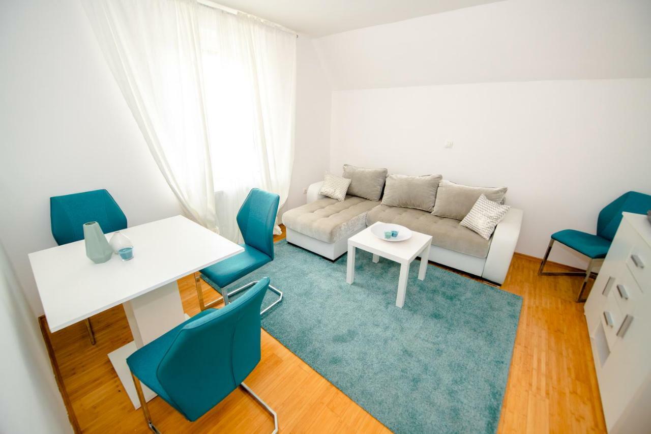 Apartment With View Zirovnica ภายนอก รูปภาพ