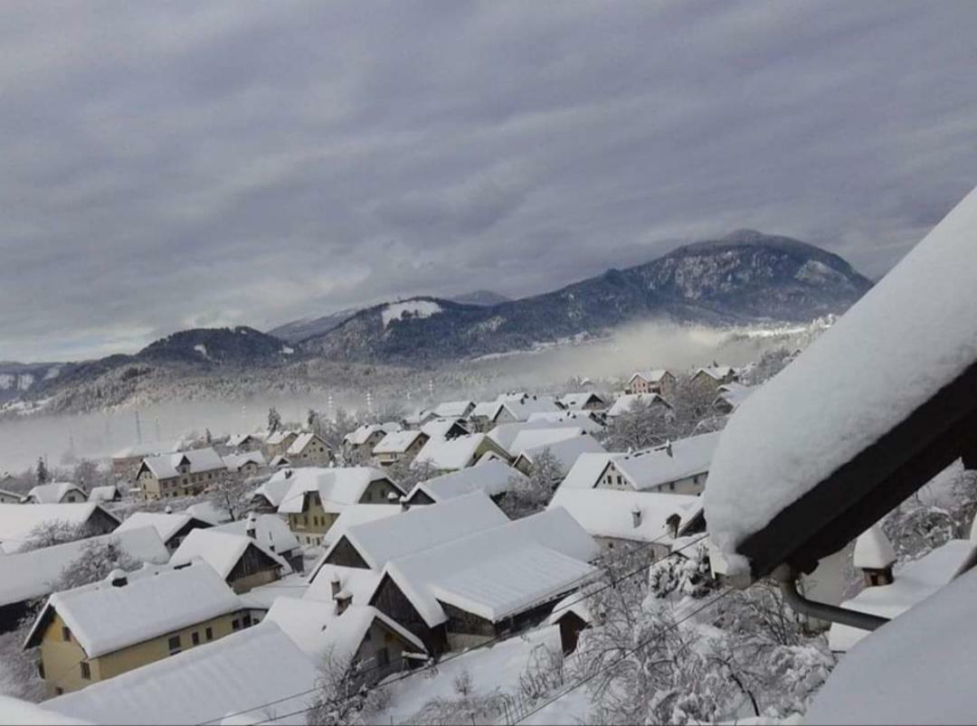 Apartment With View Zirovnica ภายนอก รูปภาพ